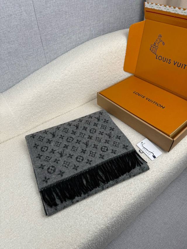 L's shop. A highly recommended men's business cashmere scarf! A rare high-end me