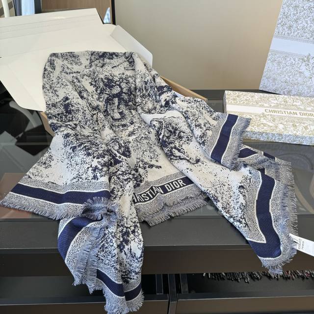 Regular Version Dior Hot Selling Original Quality is Here! Dior's latest main st