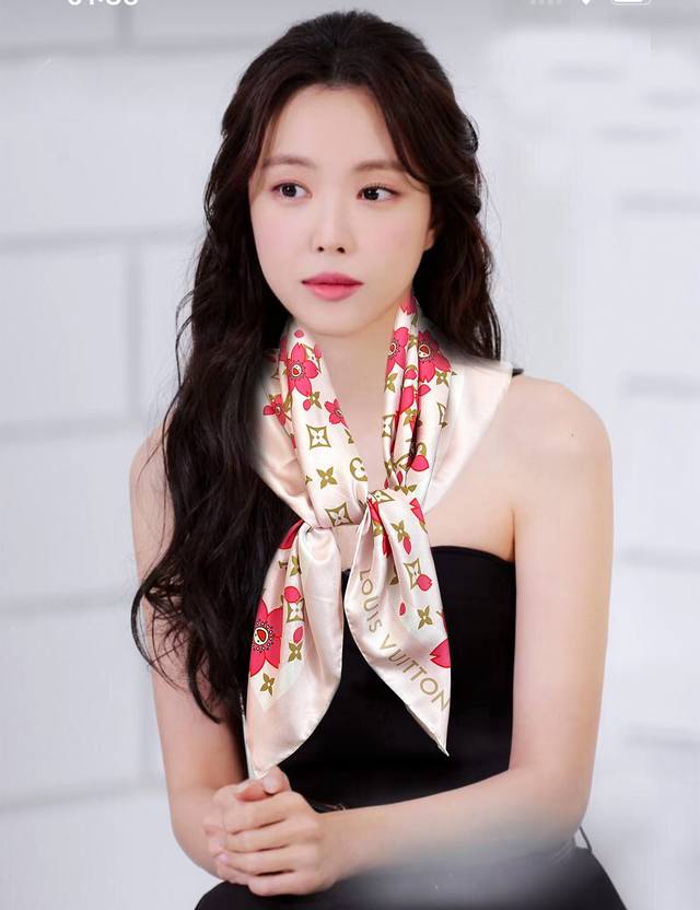 High-version LV official website synchronized double-sided same color sunflower