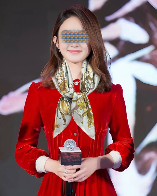 New Gucci Floral Silk Scarf - Twill Silk, Exquisitely Hand-Rolled Edges, Smooth