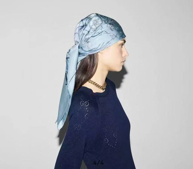 New Gucci Floral Silk Scarf - Twill Silk, Exquisitely Hand-Rolled Edges, Smooth