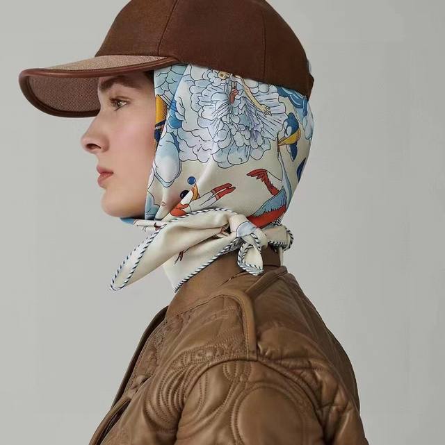 High Version 2025 My Cloud-like Design is like a dreamy invitation. This silk sc