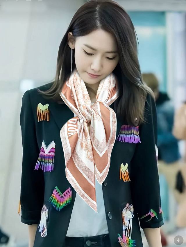 Dior Printed Square Scarf 2025 18 momme Reversible Tonal Sauvage Print This squa