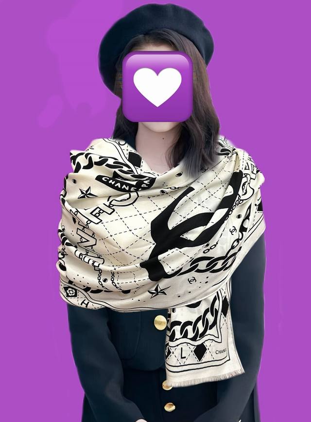 New Chanel 2025 Double-sided Same Color Double C Graffiti Black and White Design