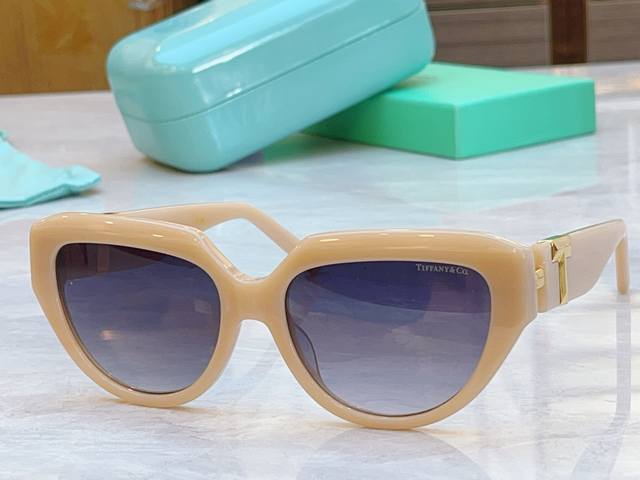 Tiffany & Co. new sunglasses, Mod: TF4238U, Size: 57 (18-143) DDD