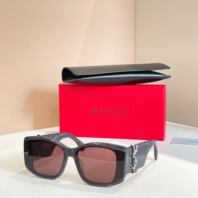 Saint Lauren*Model: Sl M1717Lsize: 54 ports 20-145 DDD