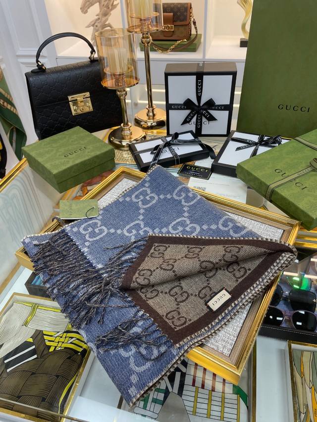 This is a top-quality, high-end Gucci reversible scarf from a trading company.