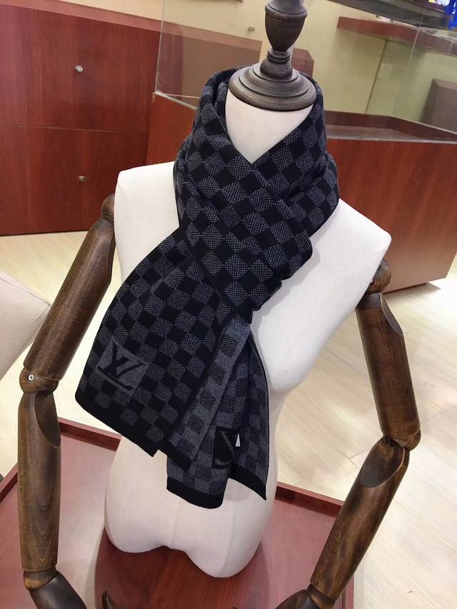 New winter men's scarf, made of wool blend, soft and warm, exquisite workmanshi