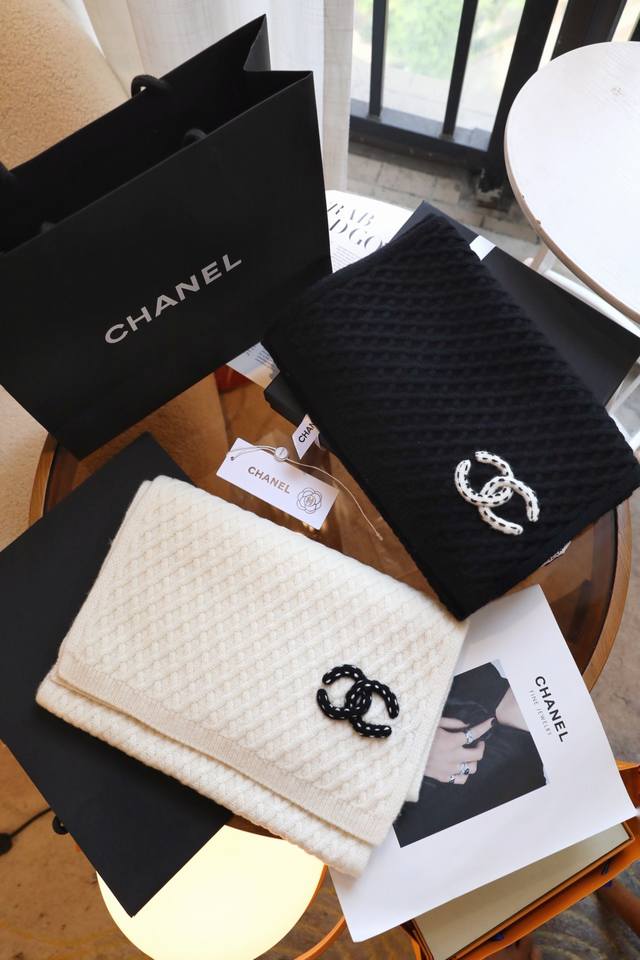 White knit, Chanel new arrival, diamond-patterned logo scarf. Made with high-tw