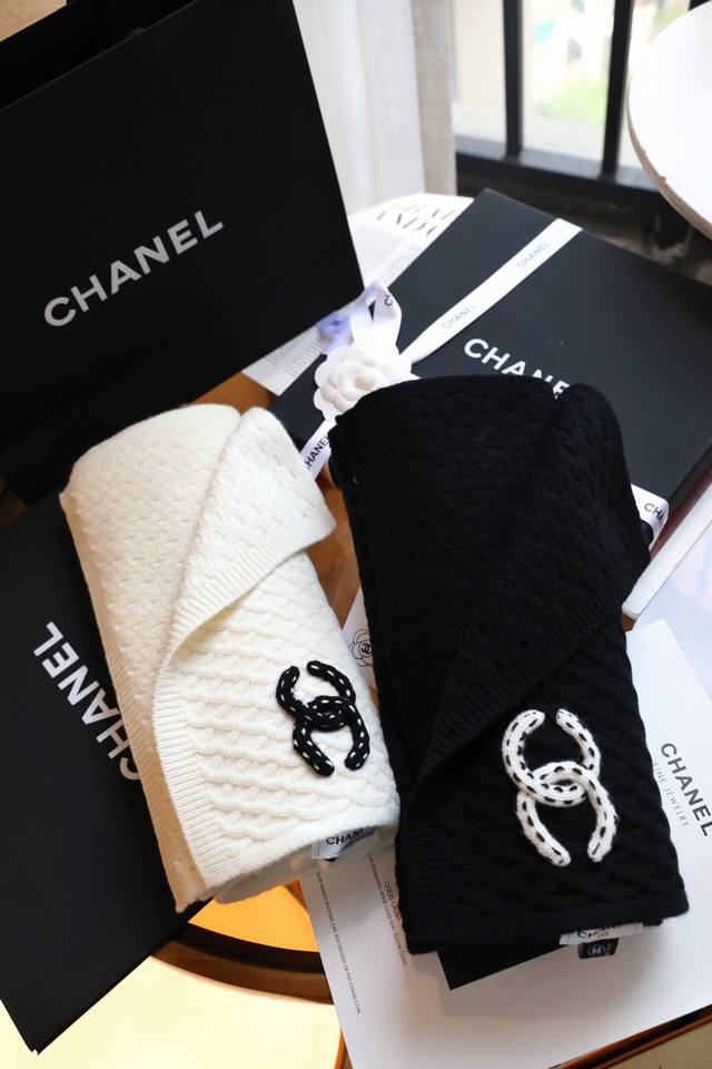 Black knit, Chanel new arrival, diamond-patterned logo scarf. Made with high-tw