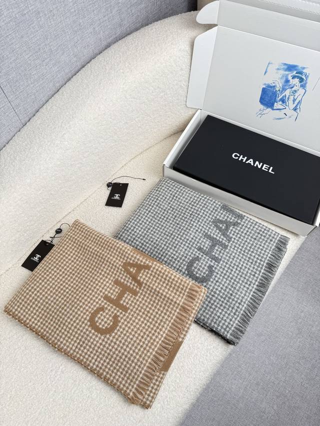 C brand. High-quality version!! High weight! Chanel overstock new 23B houndstoot