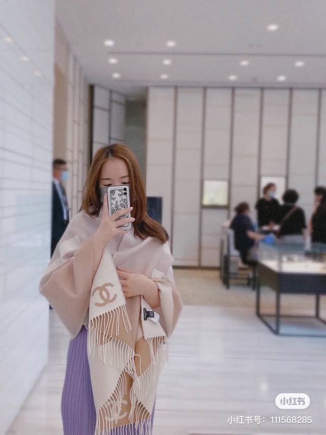 A must-have! Absolutely amazing quality! Top-notch gradient dyeing production li