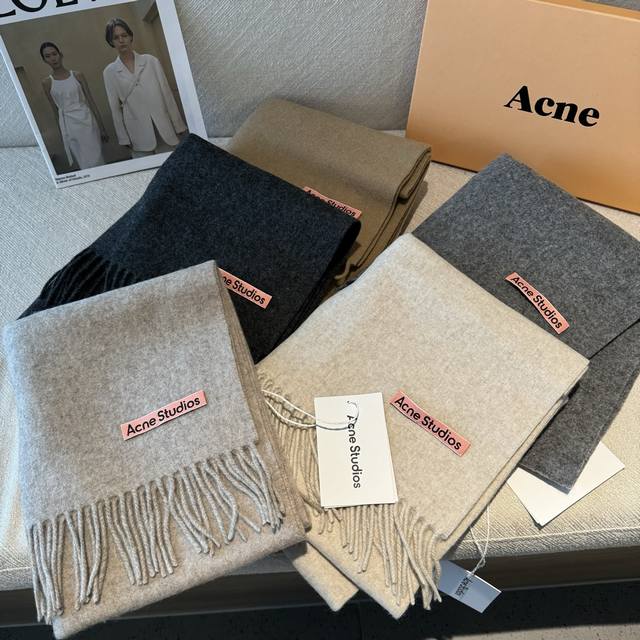 Acne's main series~ This year's must-have is so hot~ A synonym for fashionable e