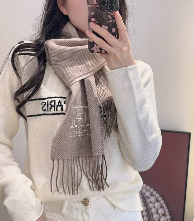 Hermes scarf, it's so beautiful it's insane! So stylish and charming, a very so