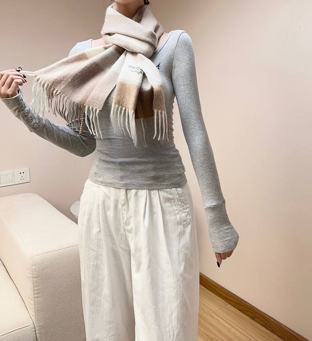 New Arrival: 100% Cashmere! A rare high-end unisex scarf from Burberry in 2025~