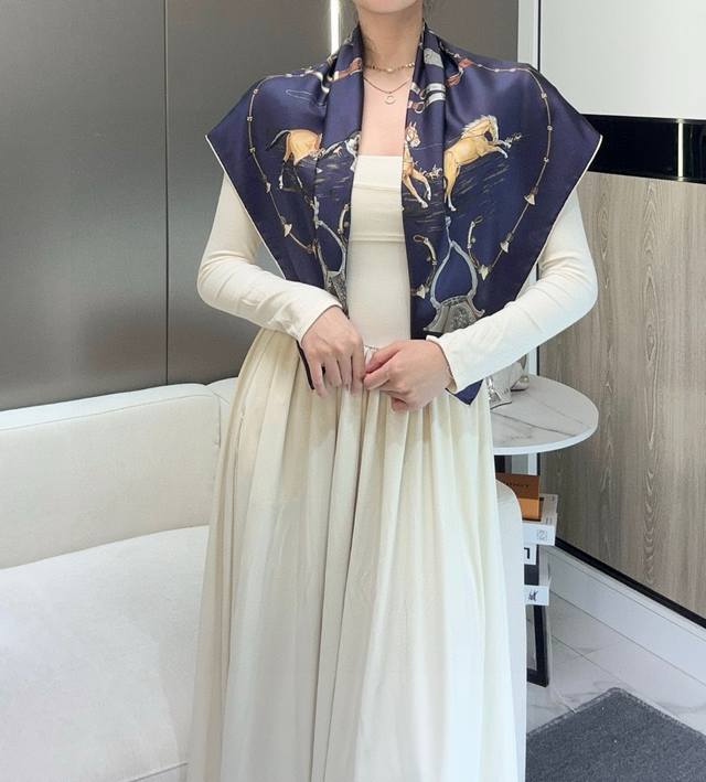 "Grassland Style" 90cm Square Scarf - Hermes Hand-rolled Silk Scarf, 100% Mulbe