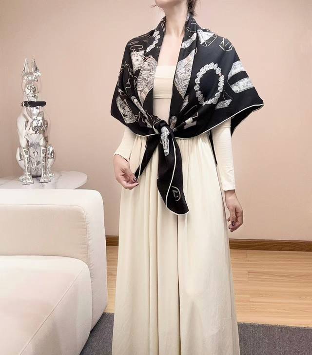 Double-sided same color A slightly pinkish Chanel Classic camellia elegant Coco