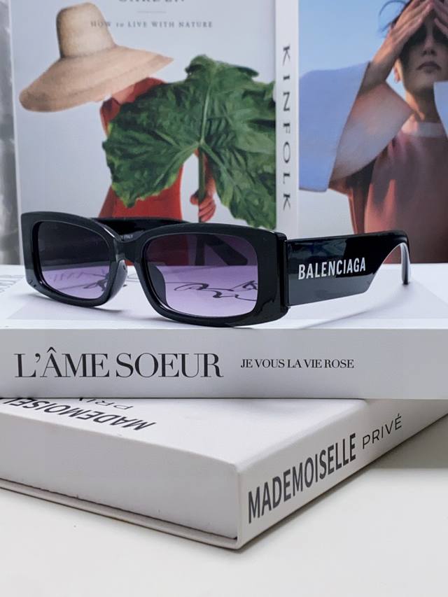 Balenciaga 2025 Spring/Summer Hot Selling New Futuristic Sunglasses, Sporty Fash