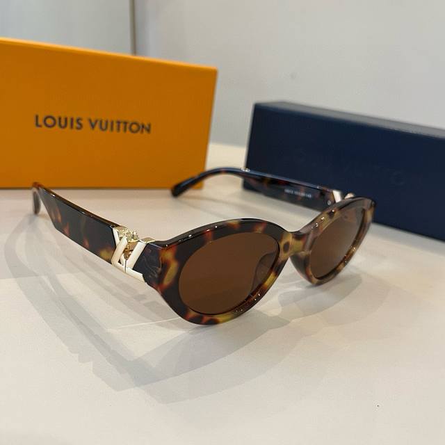 LV Louis Vuitton Summer is here, sunglasses are a must-have for every outing But