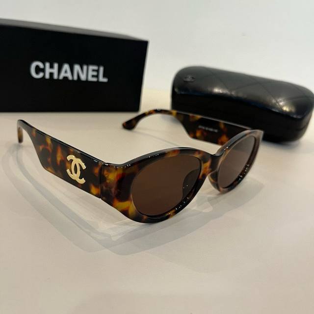 Chanel cat-eye sunglasses, driving sun visors, super eye-catching Chanel sunglas