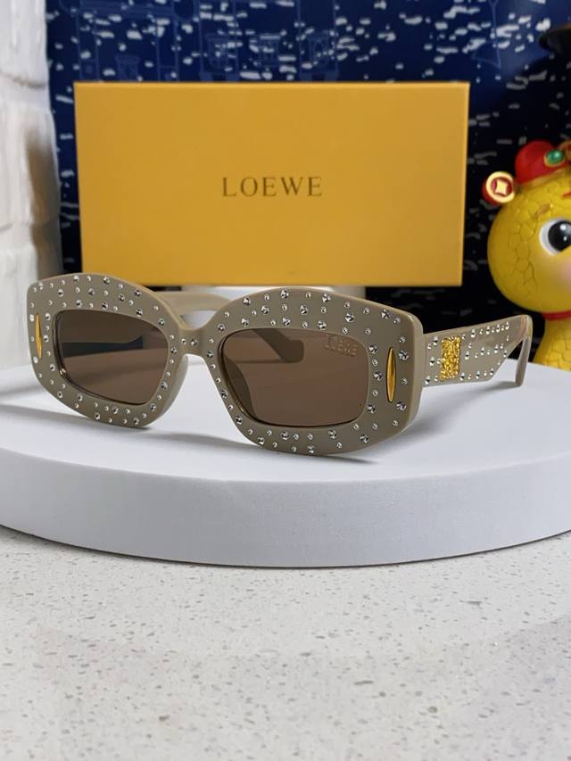 Loewe 2025 New Diamond-Studded Sunglasses for Men and Women, Stylish and High-En