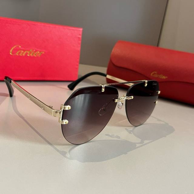 Cartie* Exquisite Cartier sunglasses, made of metal with a light electroplating