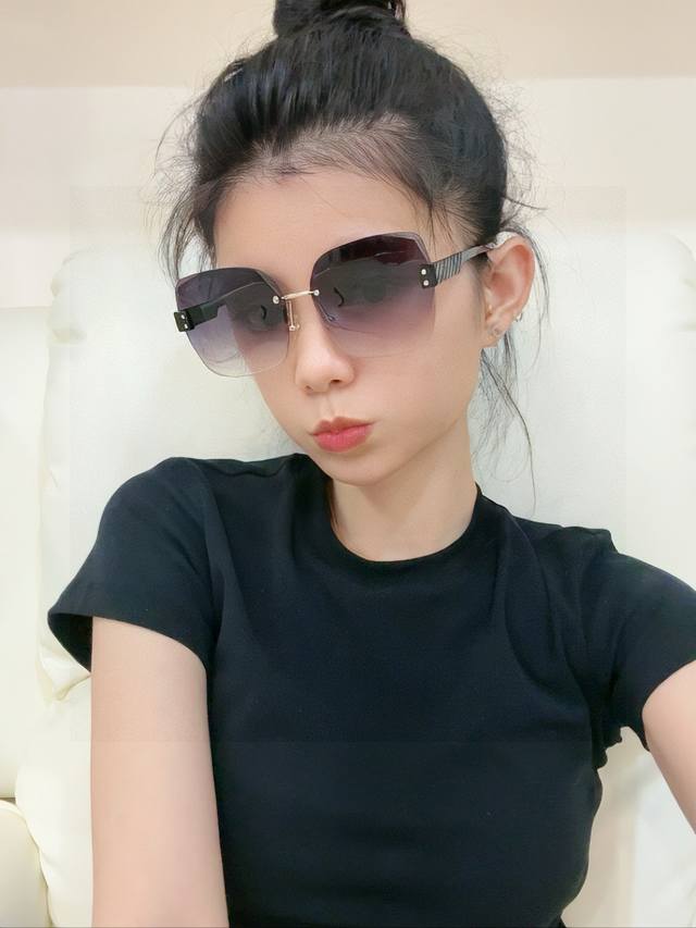 Chanel's new sunglasses are so beautiful, they're sold out everywhere! The lens