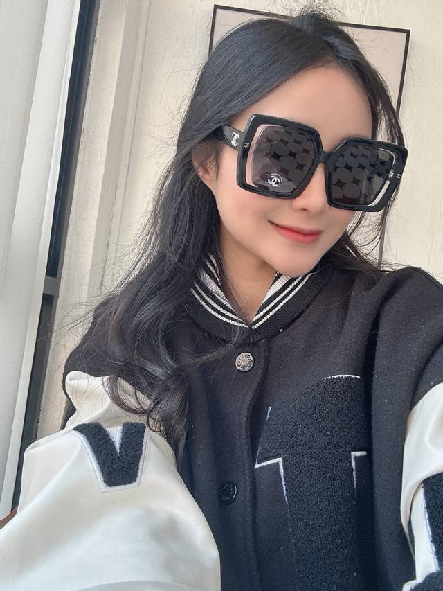 Original New Two-Tone Chanel Model: Ch9167 Size: 52mm x 19-140mm