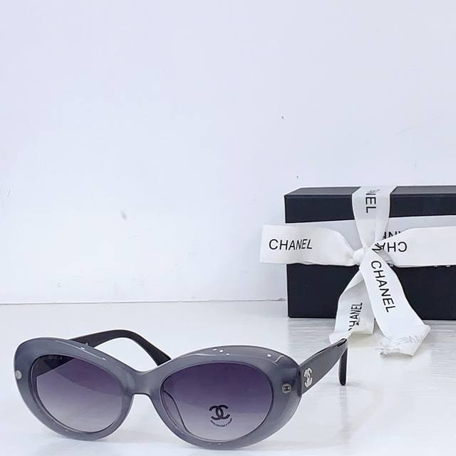 Chanel Model: A71731 Size: 52 ports 18-140 DDD