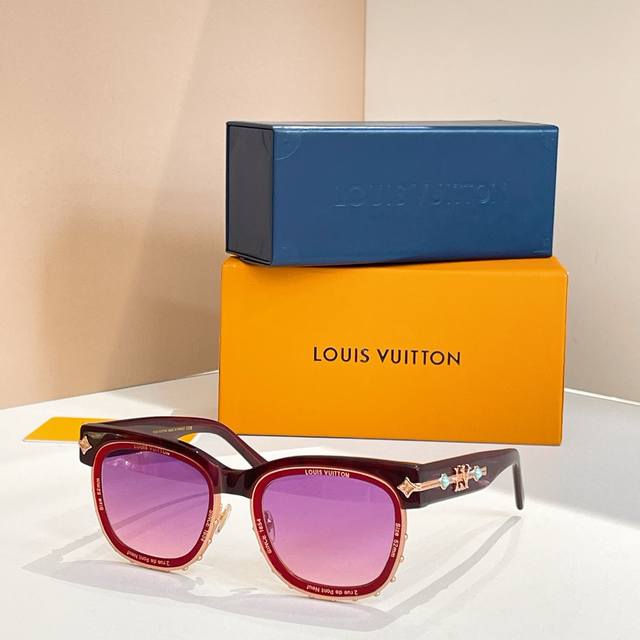 Louis Vuitto*Model