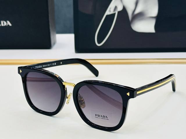 prad*Pujia Spr C01Sd Size: 53 (20-145) This eyewear series boasts exquisite craf