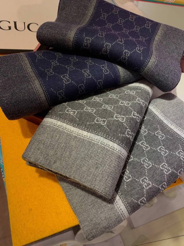 These 3 colors are very stable. Our men's scarves are a rare find, so buy them