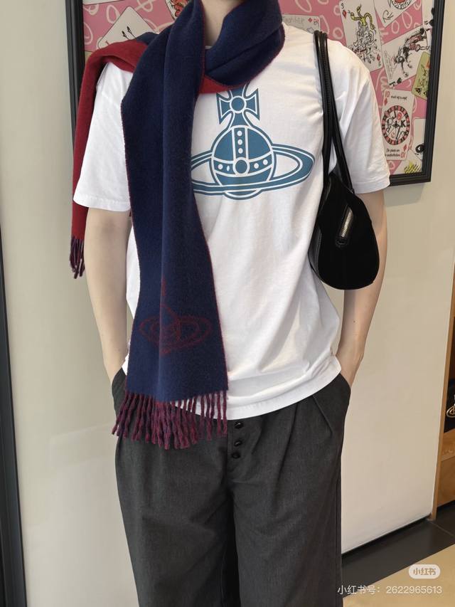 Vivienne Westwood, the "Queen of Punk," loves Saturn. Spiritually, Vivienne Wes