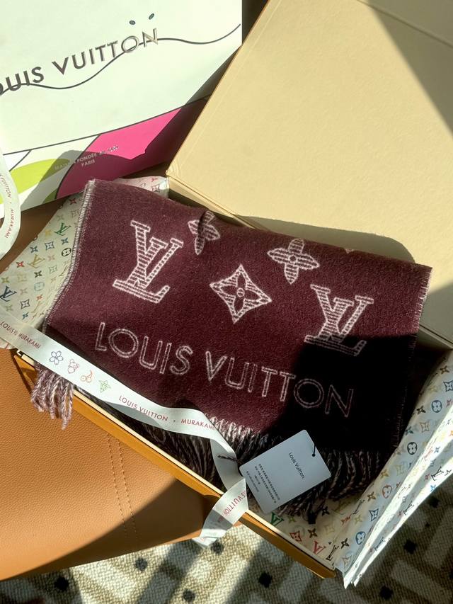 New Arrival! New style, same quality as department stores! Louis Vuitton double-