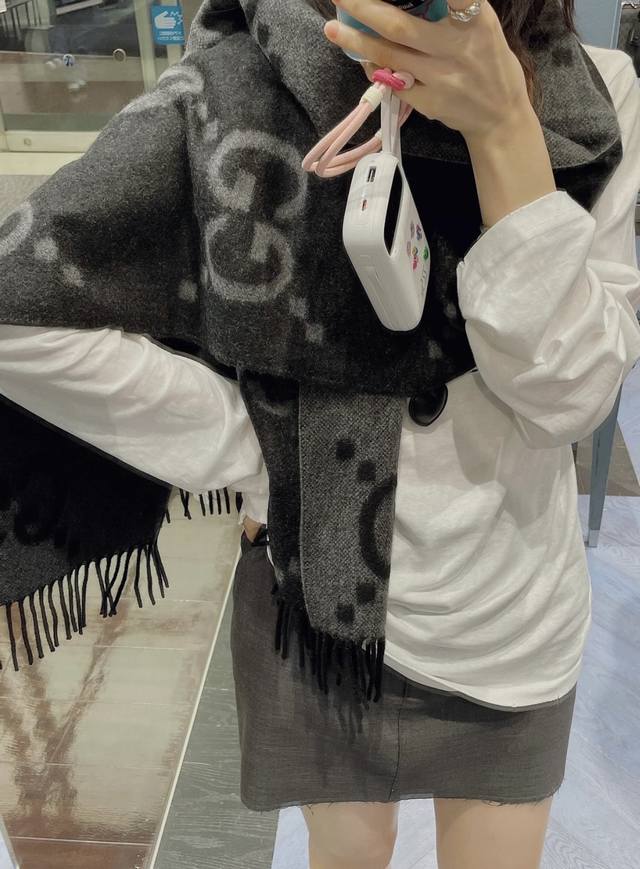 2610 Gucci's latest new color and rare quality are so beautiful! The latest Gucc