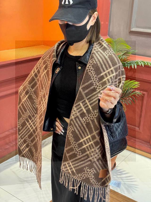 Reversible Scarf. This Burberry plaid scarf is absolutely gorgeous! It's so sty