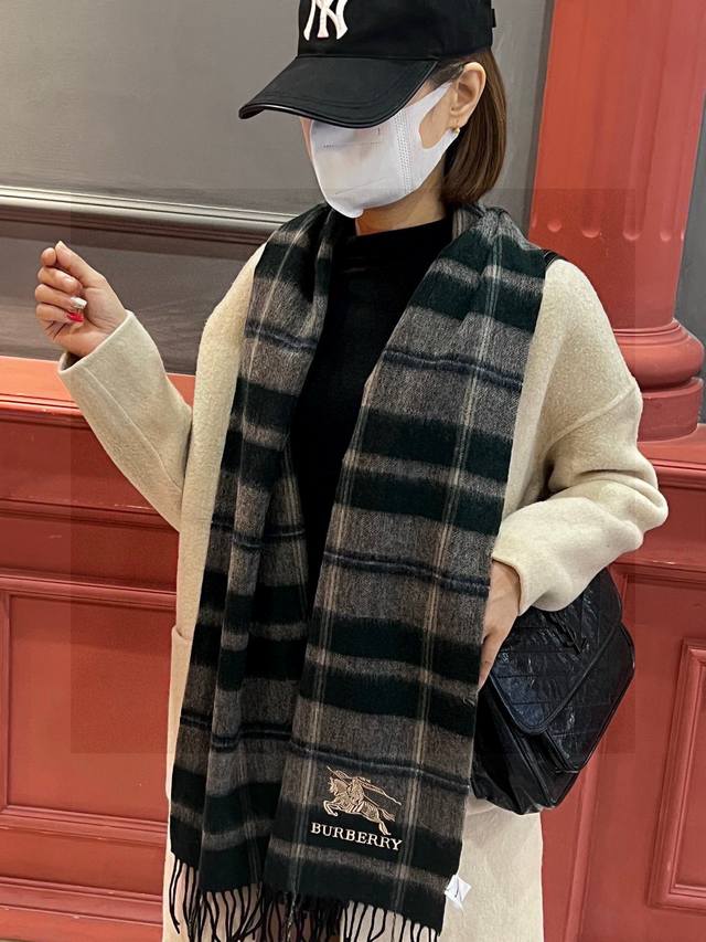 New Burberry plaid pattern, latest design, 100% premium lamb's wool material, e