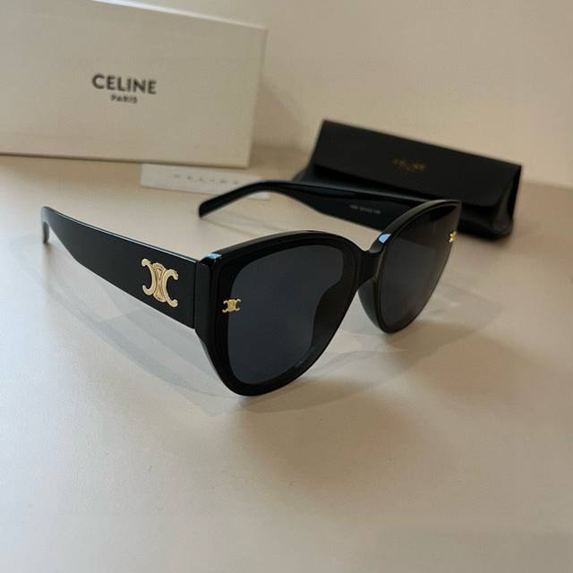 Celine's new sunglasses, a favorite of many fashion icons, DDD