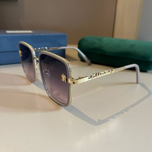 New Arrival Women's Sunglasses Large Frame, Three-Dimensional Surface, Face-Shap