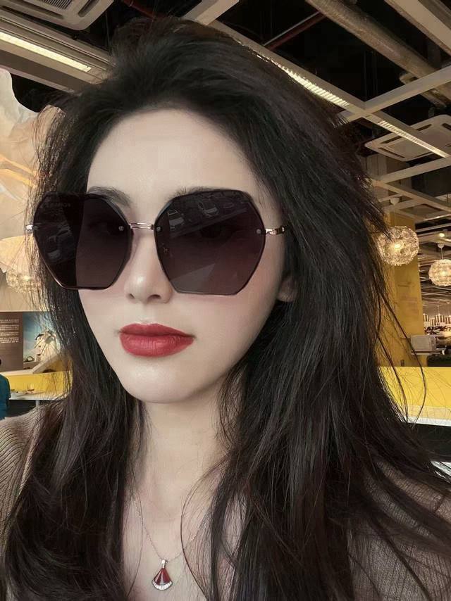 New Chanel sunglasses, interpreting the latest Spring/Summer eyewear with uniqu