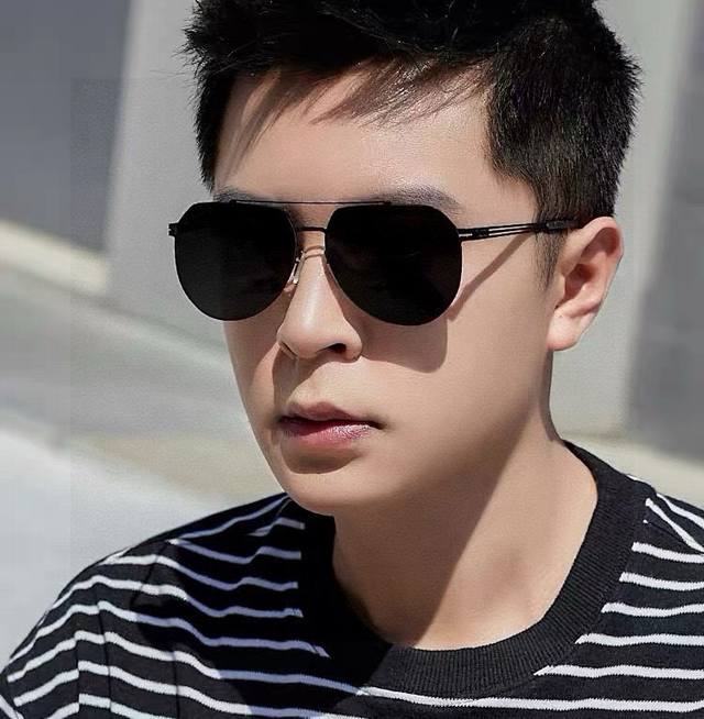 Gucci 2025 New Unisex Couple Sunglasses IP Electroplating Never Fades Ultra-Ligh