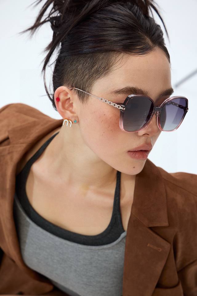 Chanel 2025 New Trendy Square Frame Sunglasses, Comfortable to Wear, Popular Sty