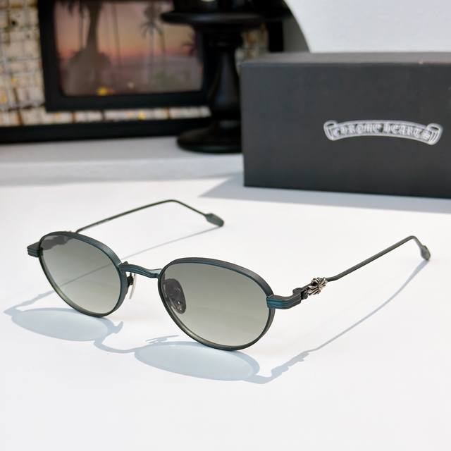 Chrome Heart* Model: Clitorial Size: 53 ports 22-143 DDD