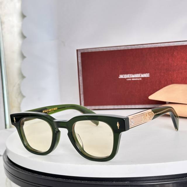 Jacques Marie Mag Model: Julien Size: 47cm x 25cm (Box included) ~~ DDD