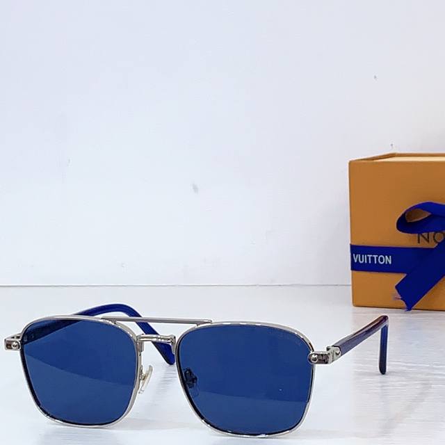 Louis Vuitto* Mod: Z1942U Size: 57 ports 17-145 DDD