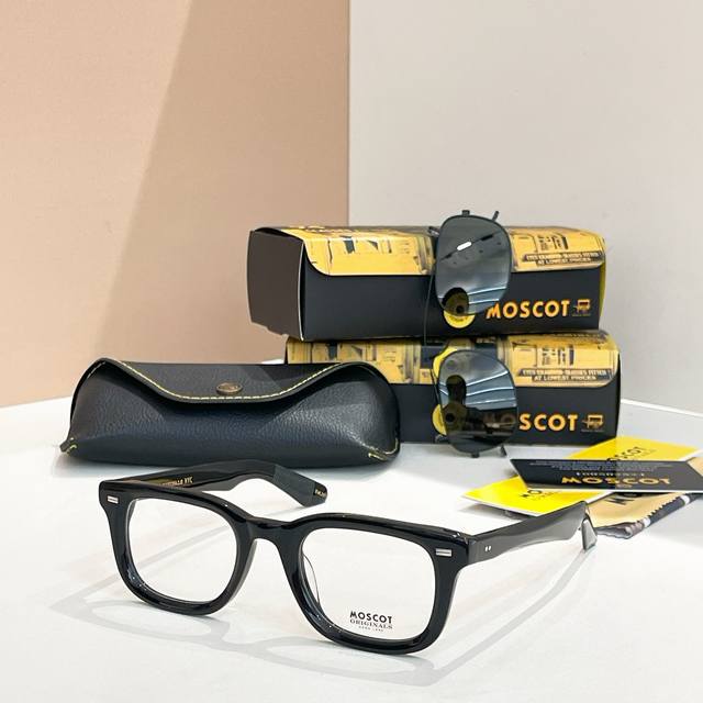 Moscotmodel: Klutzsize:50