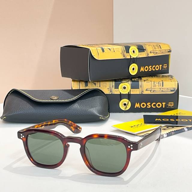 Moscotmodel: Momzasize:46 mouth 23-145 DDD