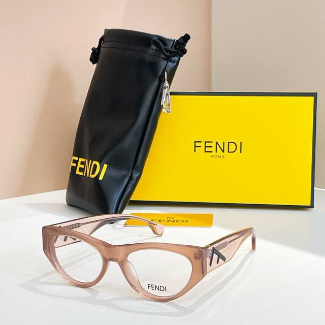 Fendimodel: F Fe50092L Size: 52 ports 17-145 DDD