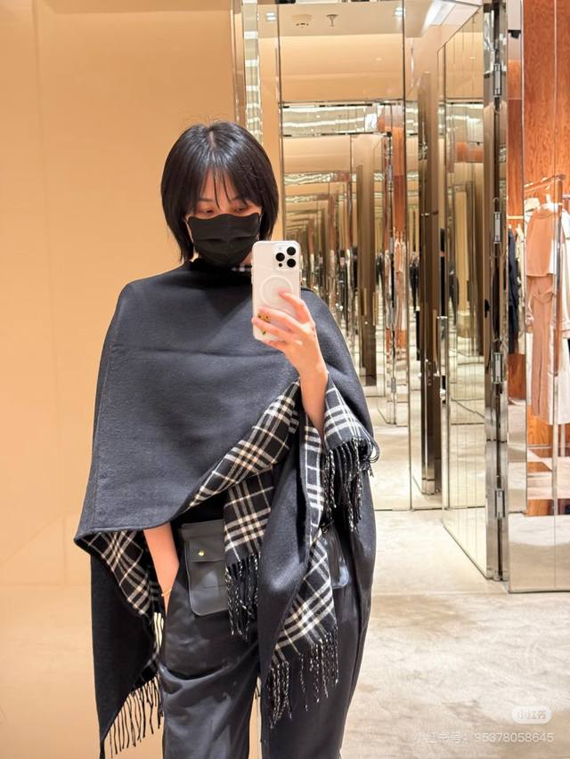 Burberry classic British check reversible cape shawl, super beautiful, this batc