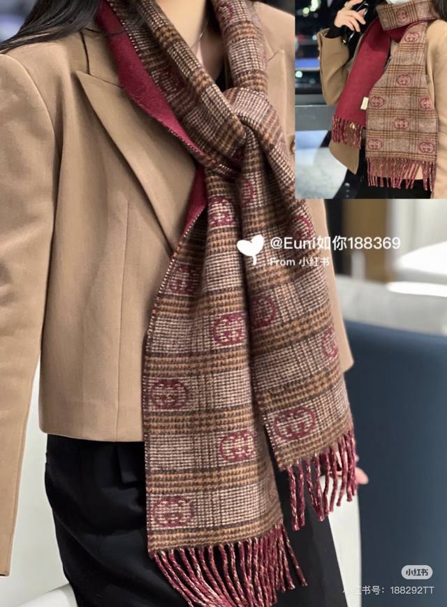 Gucci's new scarf is definitely a must-have for the year. It's so warm and cozy,
